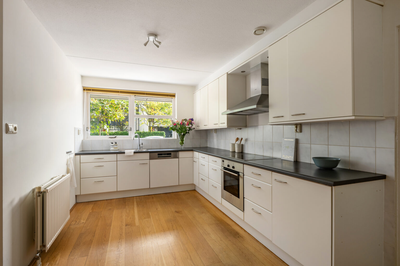 Hoekwoning te koop: Tijs van Zeventerstraat 26, Rotterdam